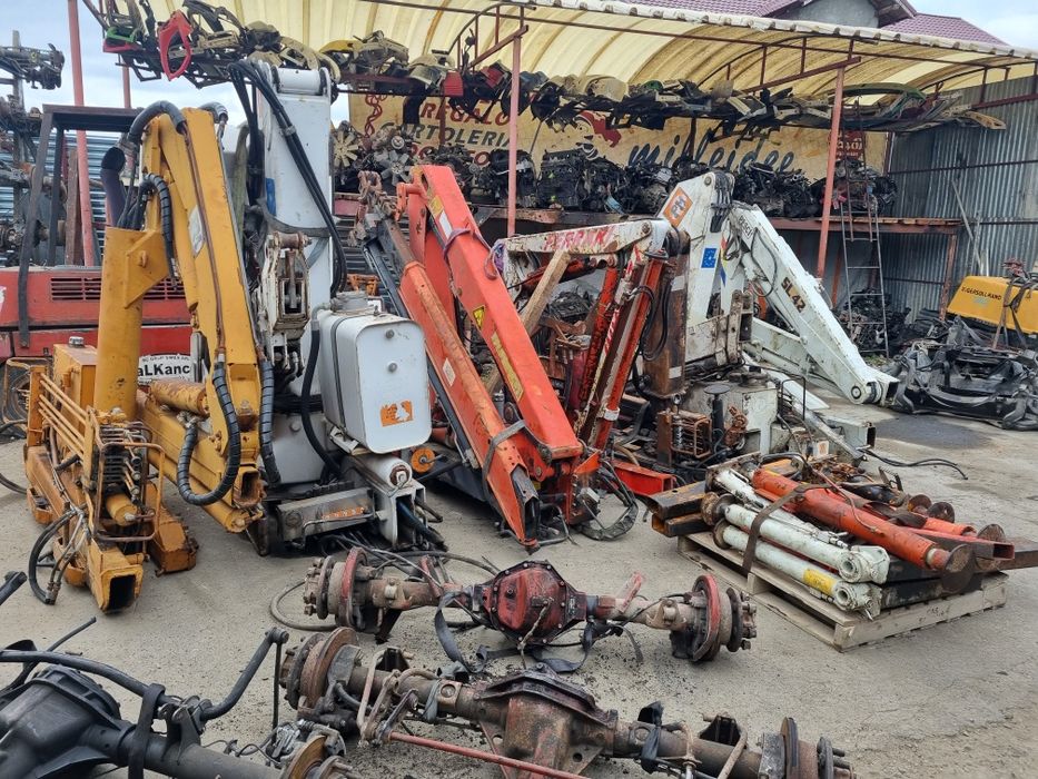 Vând macarale de diferite dimensiuni recent aduse din Italia