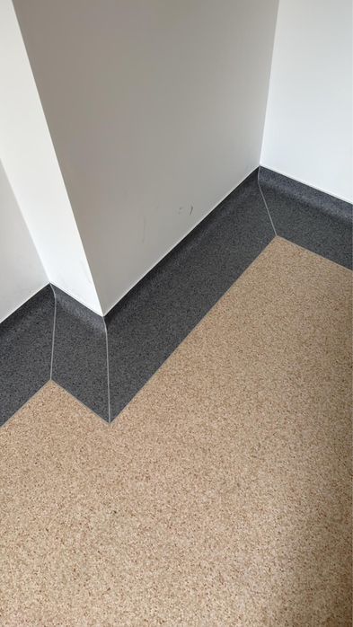 Montaj vinyl pvc , mocheta  , LVT, sape autonivelante