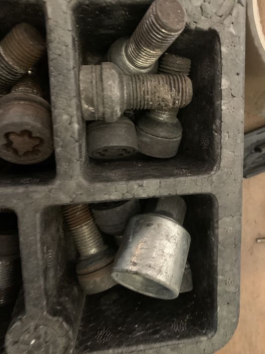 Секретни болтове секрети