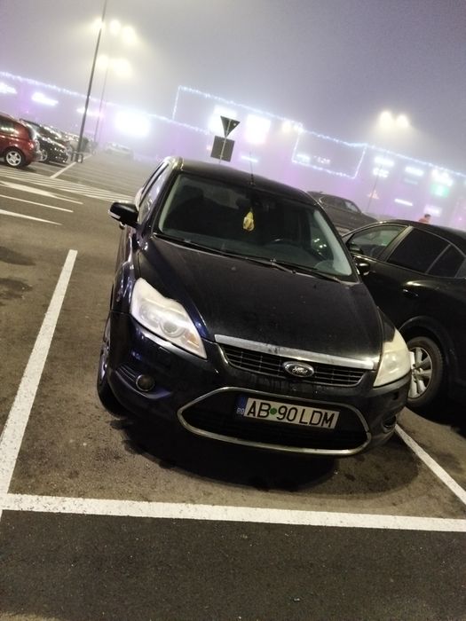 Vând sau schimb Ford focus