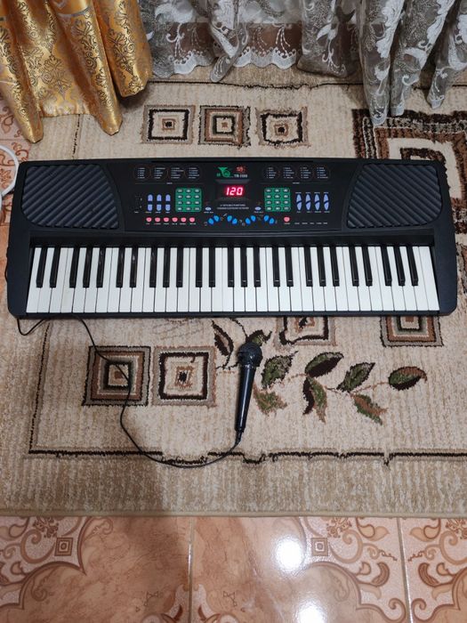 Vând o orgă electronică pentru copii!