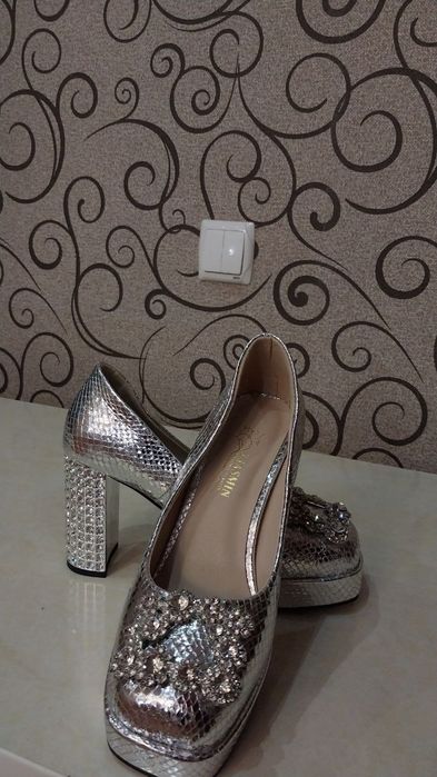 Туфли женские вечерние