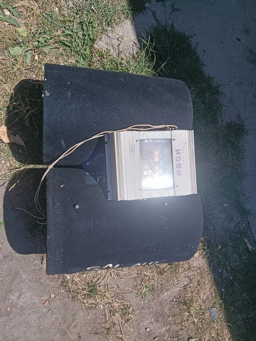 Subwoofere mari cu statie