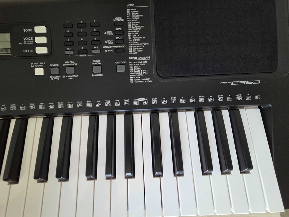 Синтезатор Yamaha PSR - E363