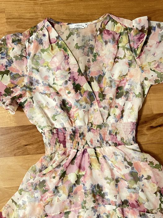 Пролетна рокля с волани Reserved XS