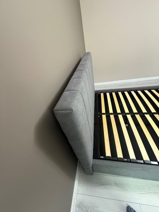 Тапицирана спалня от Юск 140/200 см.