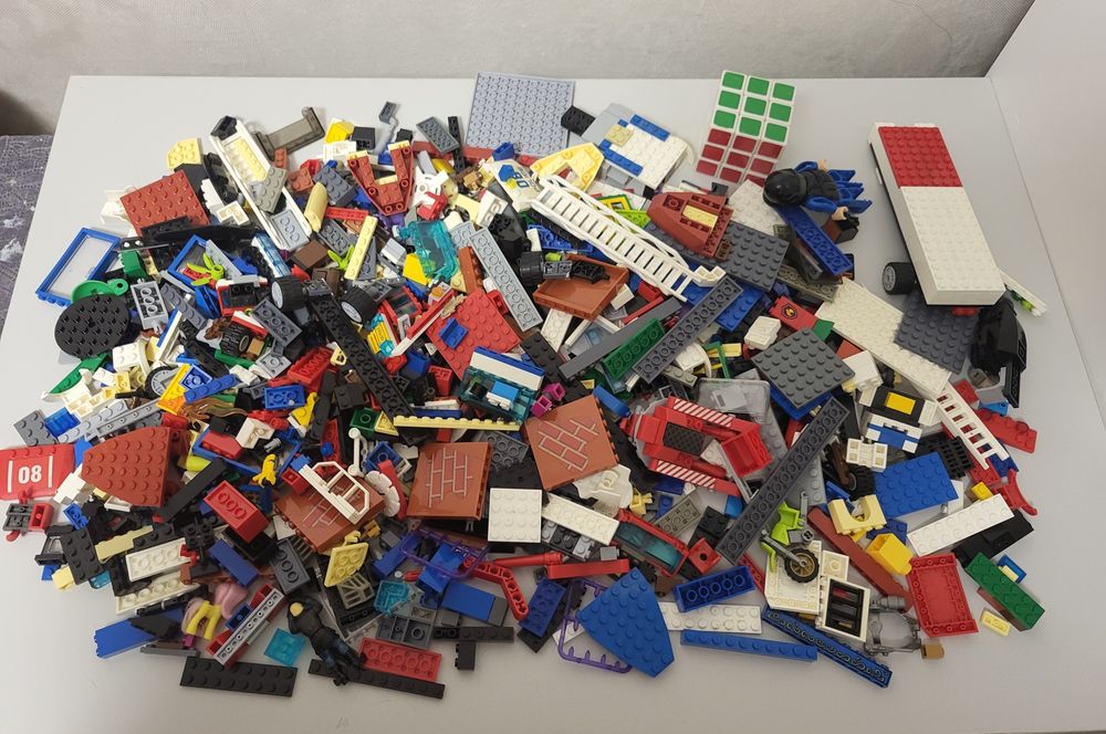 Продам много  Лего