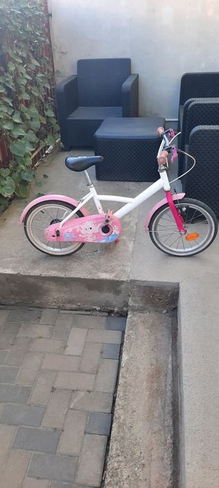 Vând bicicleta fetite 3-7 ani