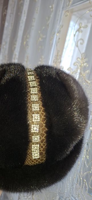 Продам норковую шапку (оригинал)