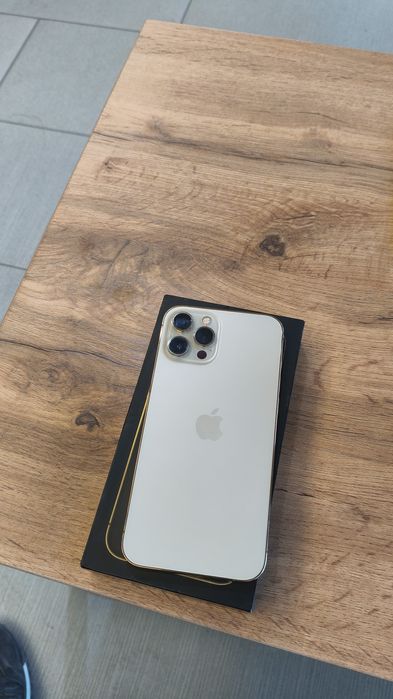 Айфон 12 про макс