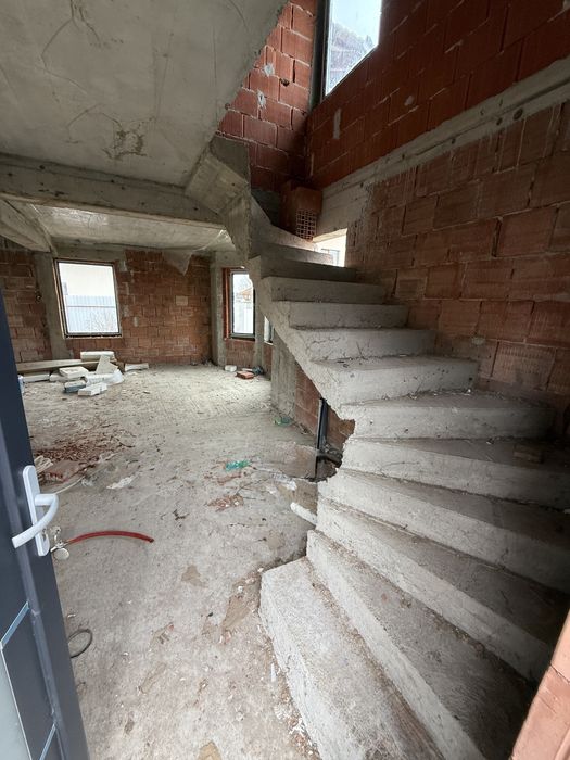 Ofer spre vanzare Casa in Rosu / Cartier Prietenia / Str.Gheorghe Baritiu