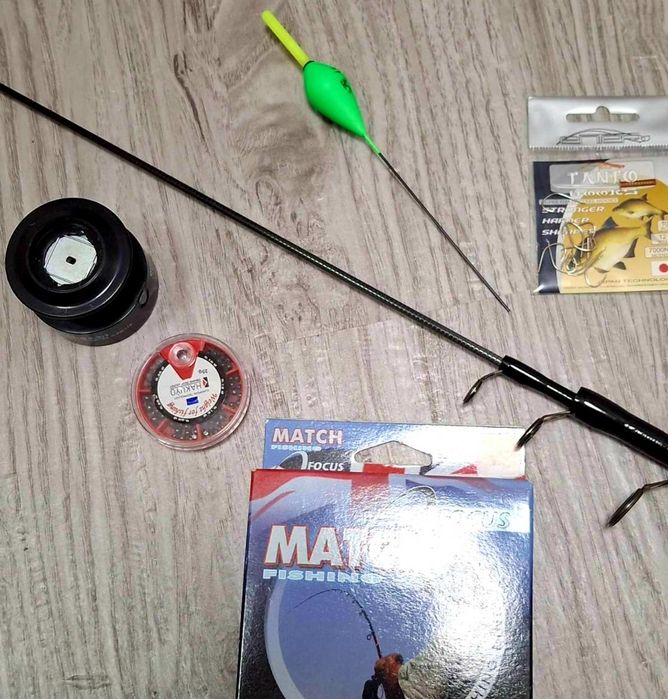 Оферта! 4м нова болонеза с макара, влакно, плувка,куки,риболов, такъм