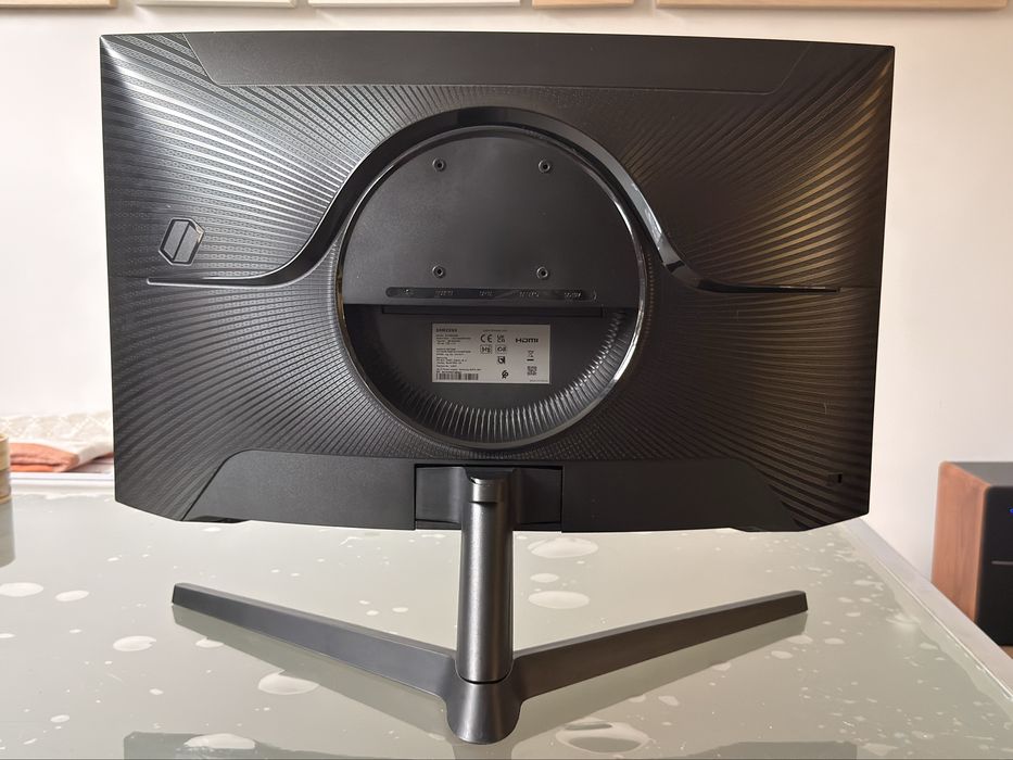 Монитор Samsung Odyssey G55A QHD 165Hz с повреден HDMI порт