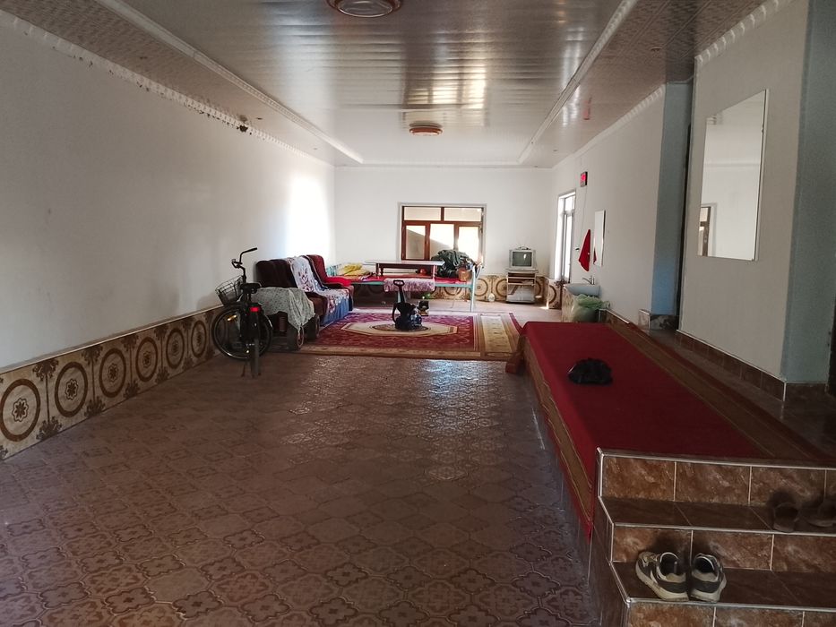 Уй сотилади хамма кулайликка эга