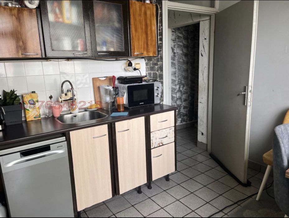 Продавам 3-СТАЕН апартамент  гр.София жк.Обеля 1