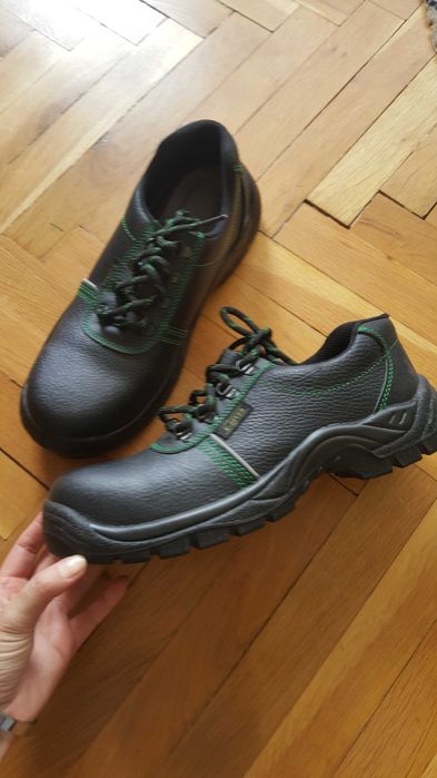 НОВИ Работни обувки-подсилени