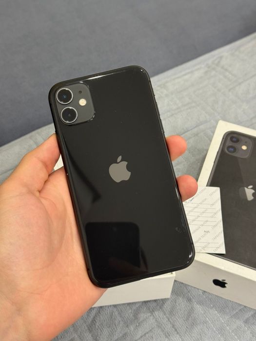Продам айфон 11