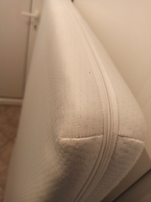 Продавам детски матрак с калъф