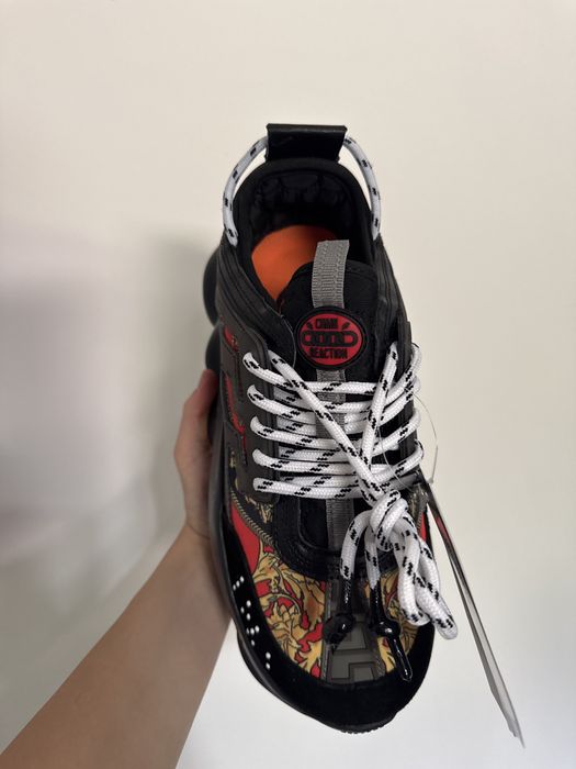 Versace Chain Reaction Black & Read