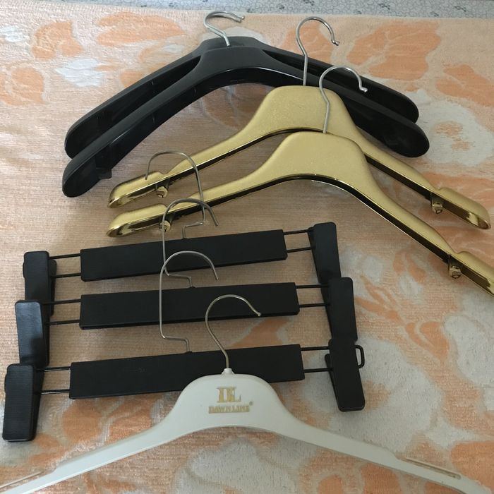 Продам плечики для одежды