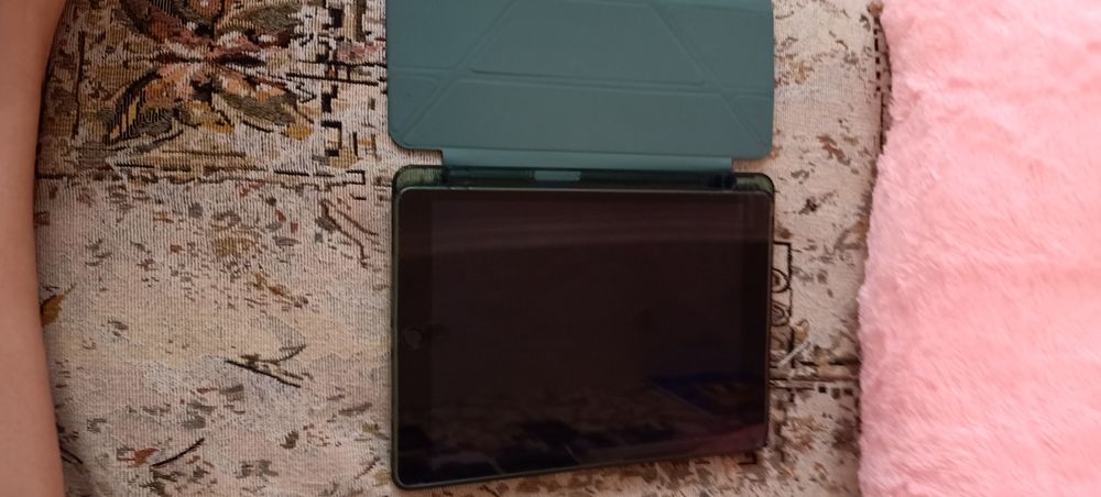 iPad девятого поколения срочно!!