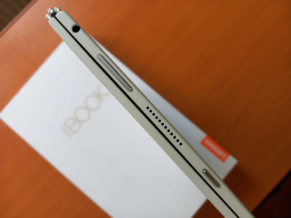 vand Laptop 2 in 1 Lenovo YogaBook + cutie + accesorii originale