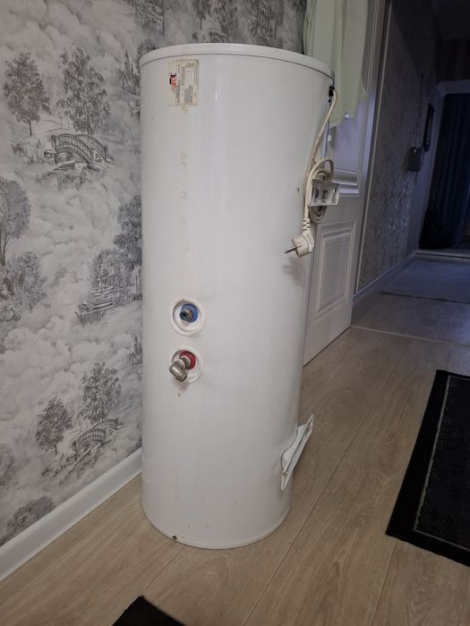 Продам  бойлер б/у 80л
