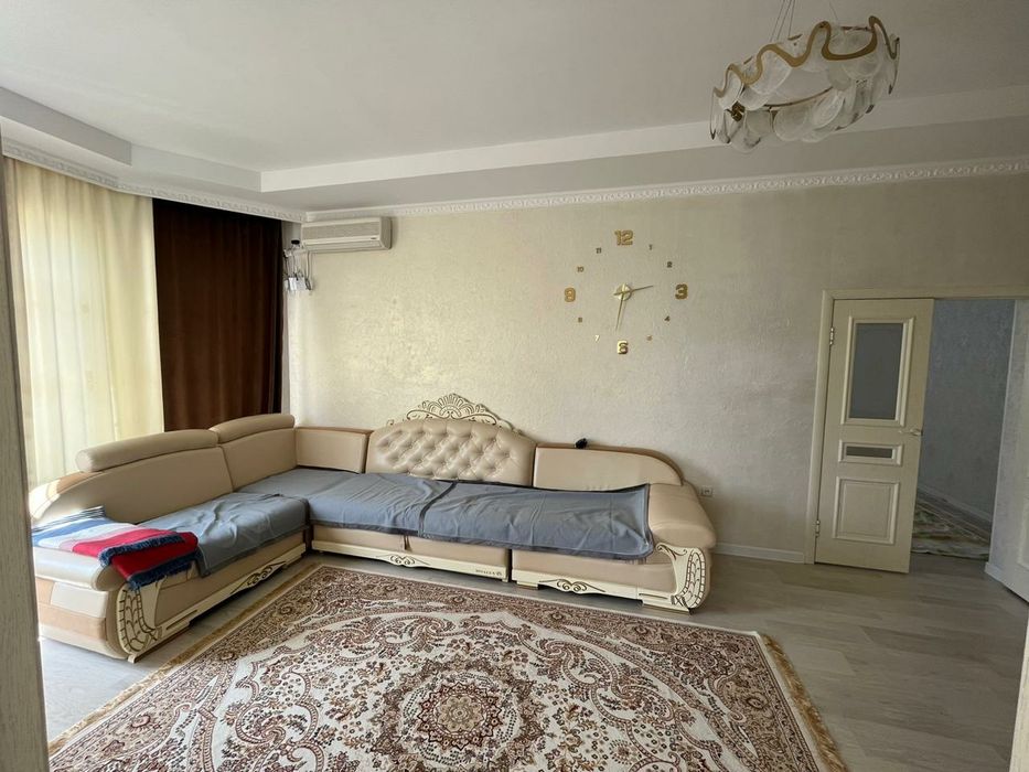 Продам дом с гаражом