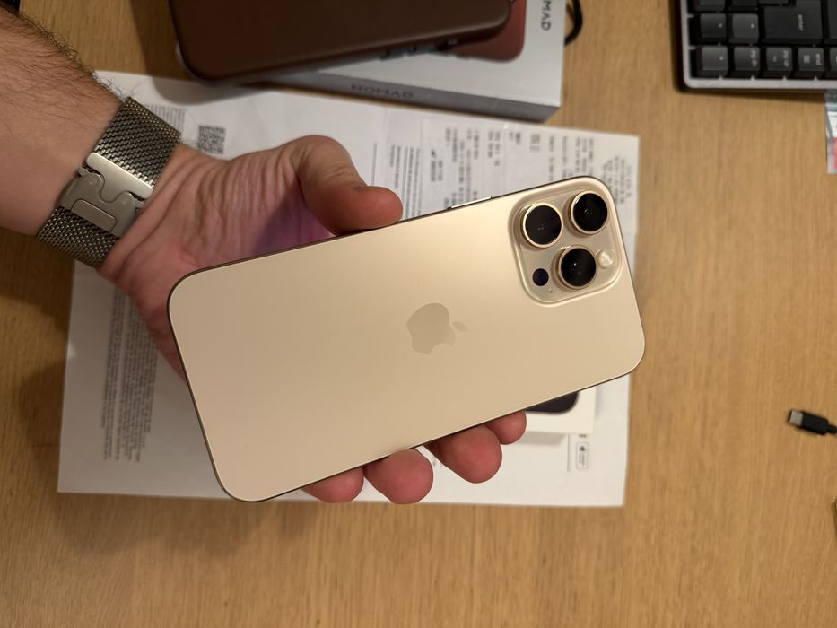 iPhone 16 Pro Max 256GB 100% battery garantie iStyle