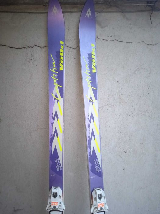 Ски два чифта. Volkl Competition 
и Rossignol