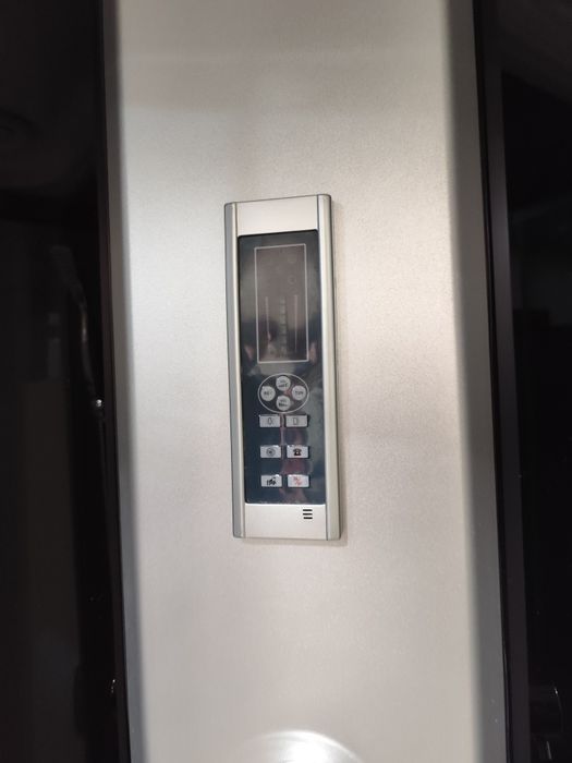 Cabină de duș  pe colț cu Hidromasaj, Radio și Cădiță Înaltă