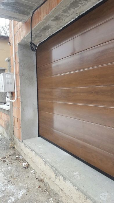 Uși de garaj secționale