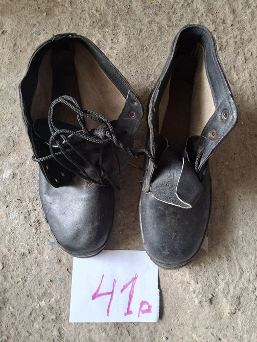 Продам спецобувь новые 41,,44