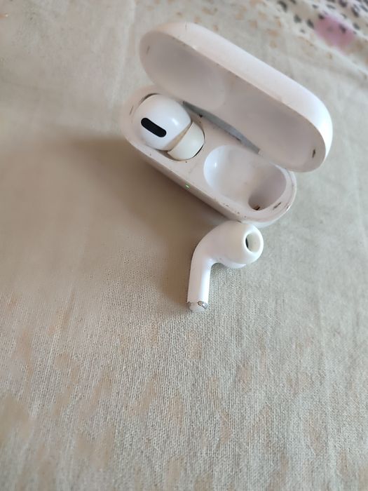 беспроводные наушники Apple