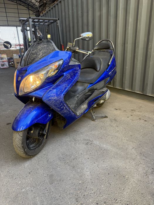 Макси Скутер Suzuki Sky Wave