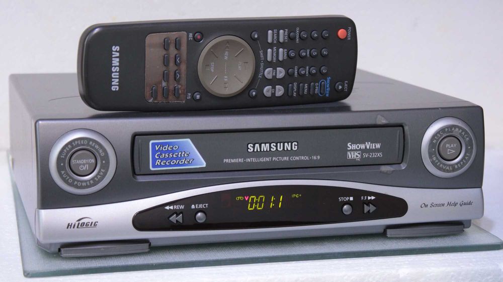 Video Player/recorder VHS Samsung SV-232XS cu Telecomandă.