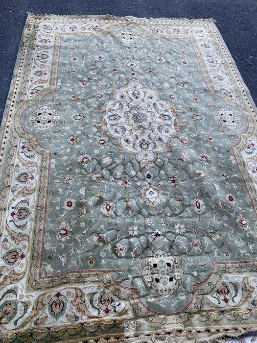 Продам ковер 2.40*3.40 Шелк