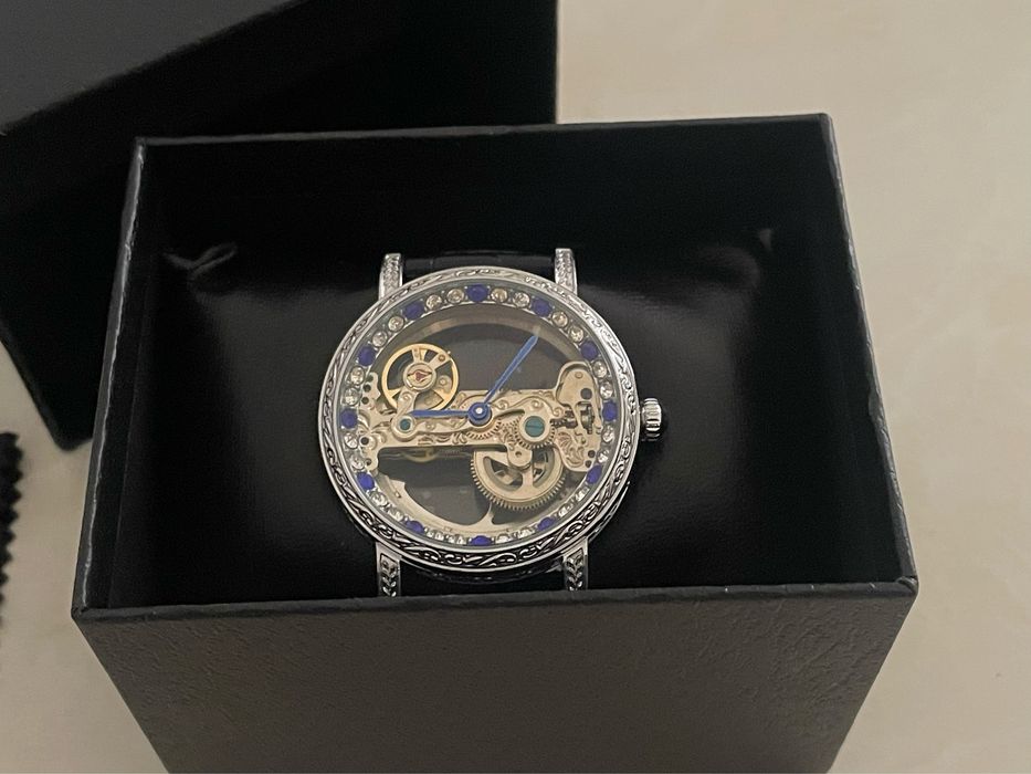 Наручные часы. Механический.