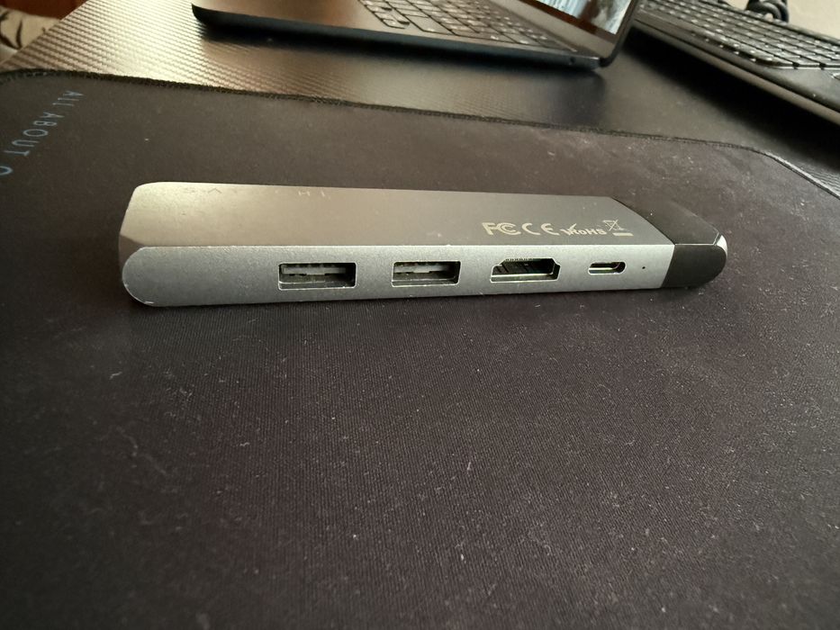 Docking station usb c hub hdmi, usb etc macbook air