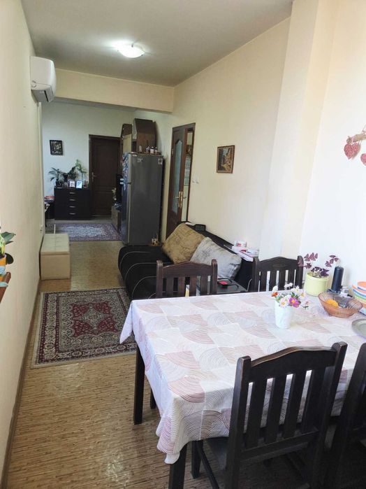 Двустаен апартамент във Въстанически