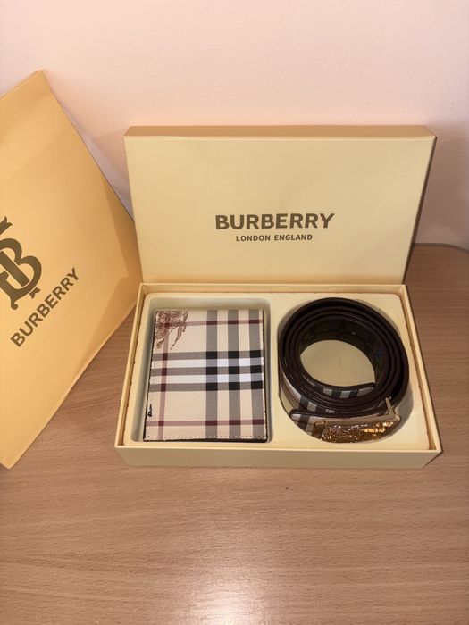 portofel si curea Burberry