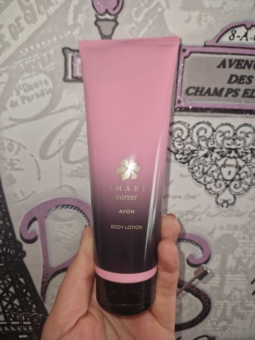 Козметика и парфюми от Avon