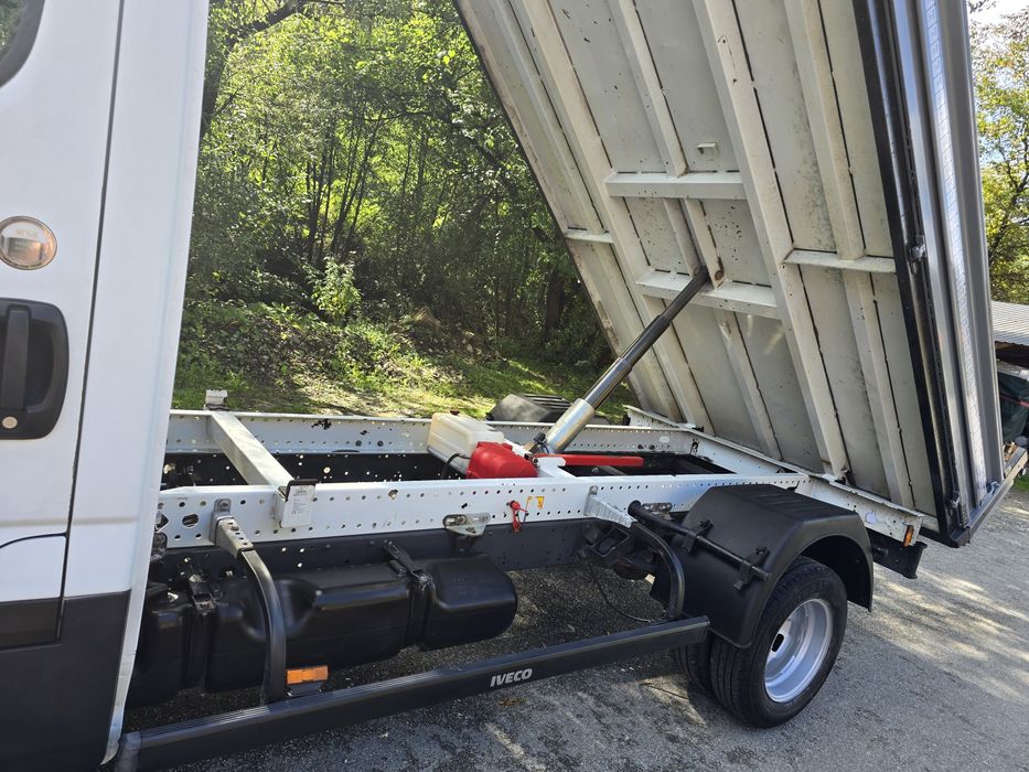 Vând Iveco Daily basculabil EURO 6 ,140 CP an 2019, inmatriculata RO