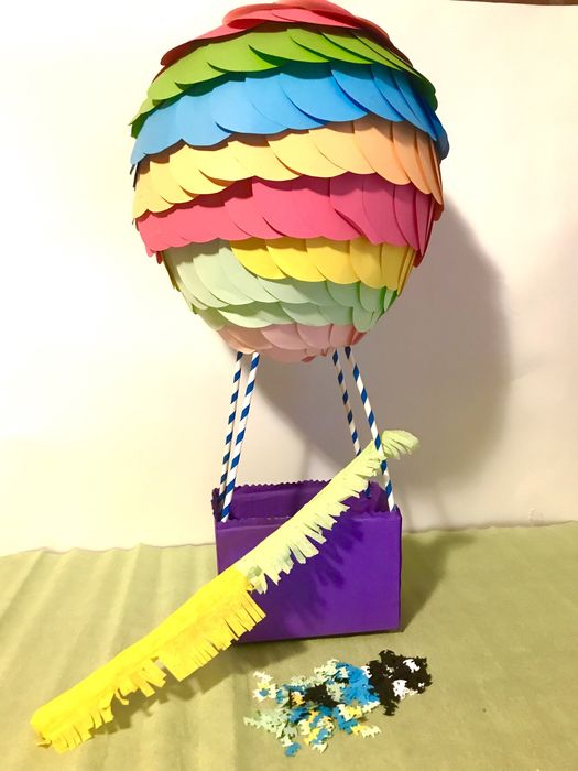 Пинята  пълна с лакомства 20€