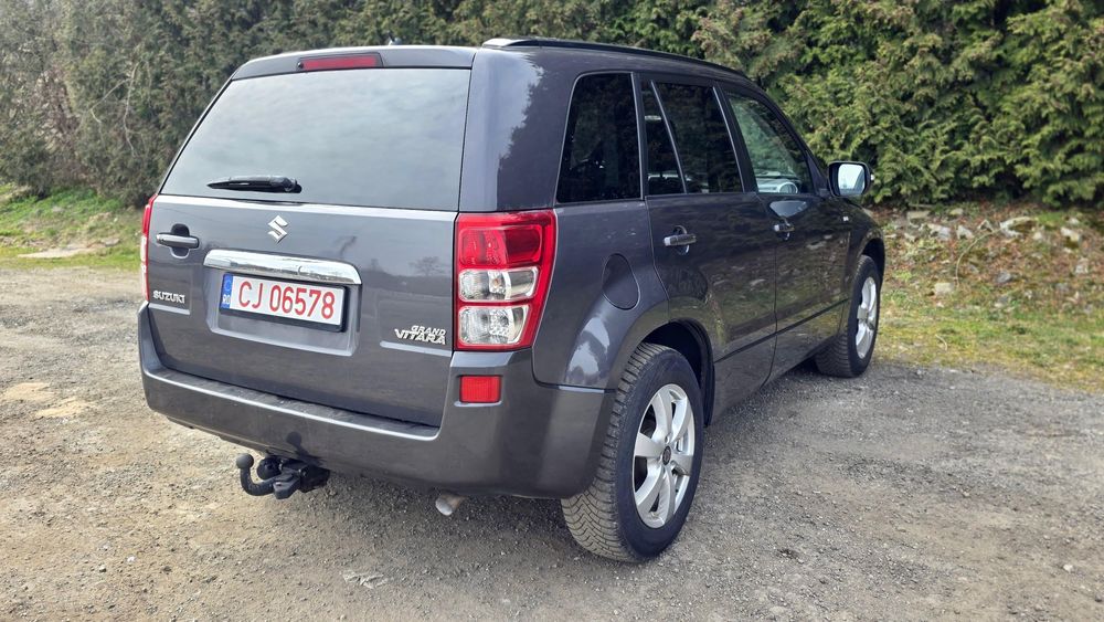 Suzuki Grand Vitara 4x4 euro 5 full navi trapa