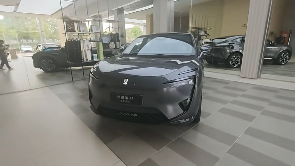 Avatr 11 Ultra, EREV задний привод