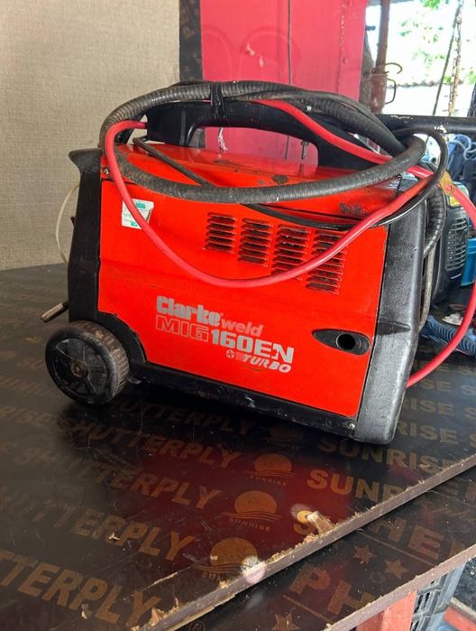 СО2 цео заваръчен апарат, внос от Англия SEALEY висок клас 150ампера