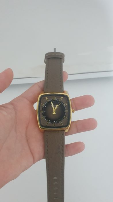 Часы золотые 3500тг