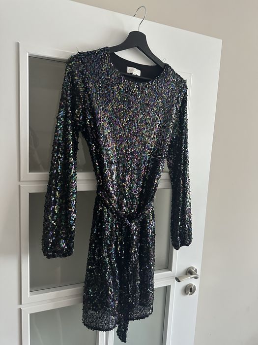 Рокля с пайети