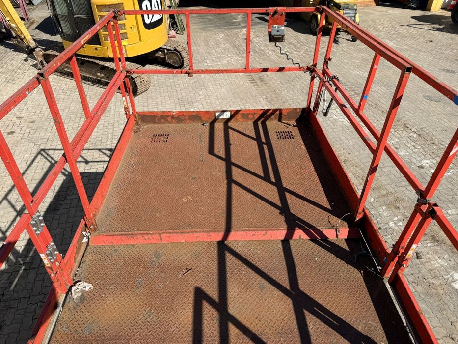 Nacela foarfeca SkyJack SJ9250